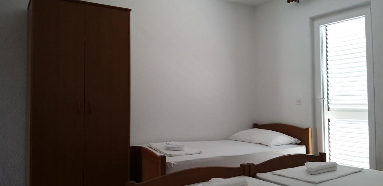 Apartments Boljat トロギール エクステリア 写真