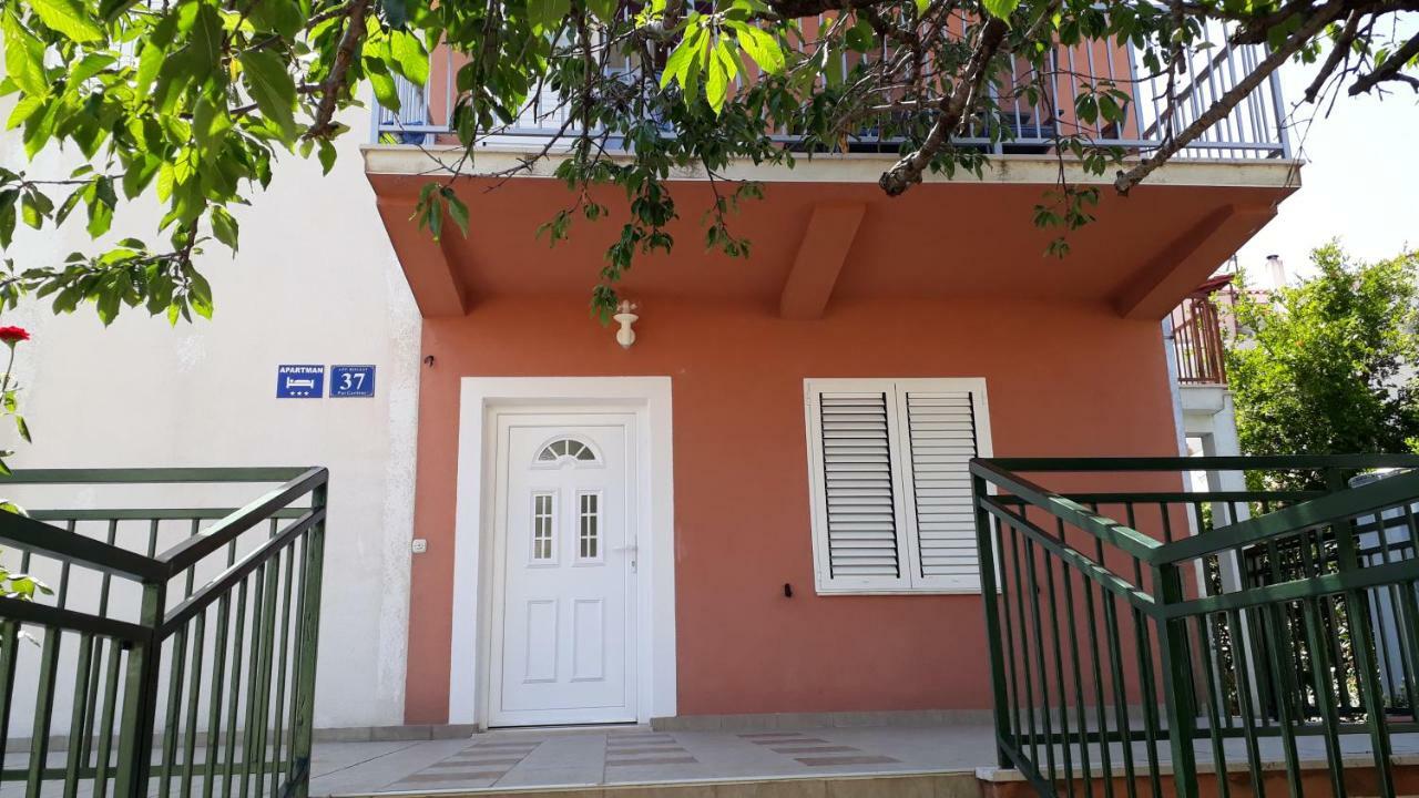 Apartments Boljat トロギール エクステリア 写真